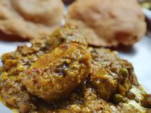 Aloo mutter + Puri